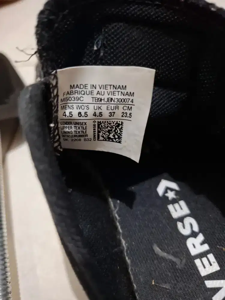 Dijual sepatu converse all star