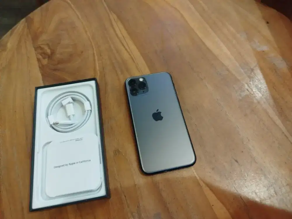 Iphone 11 pro 256gb istilahnya baru