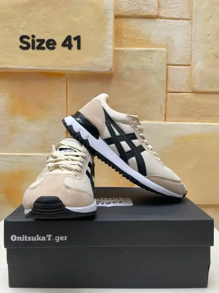 Sepatu Casual Onitsuka Tiger
