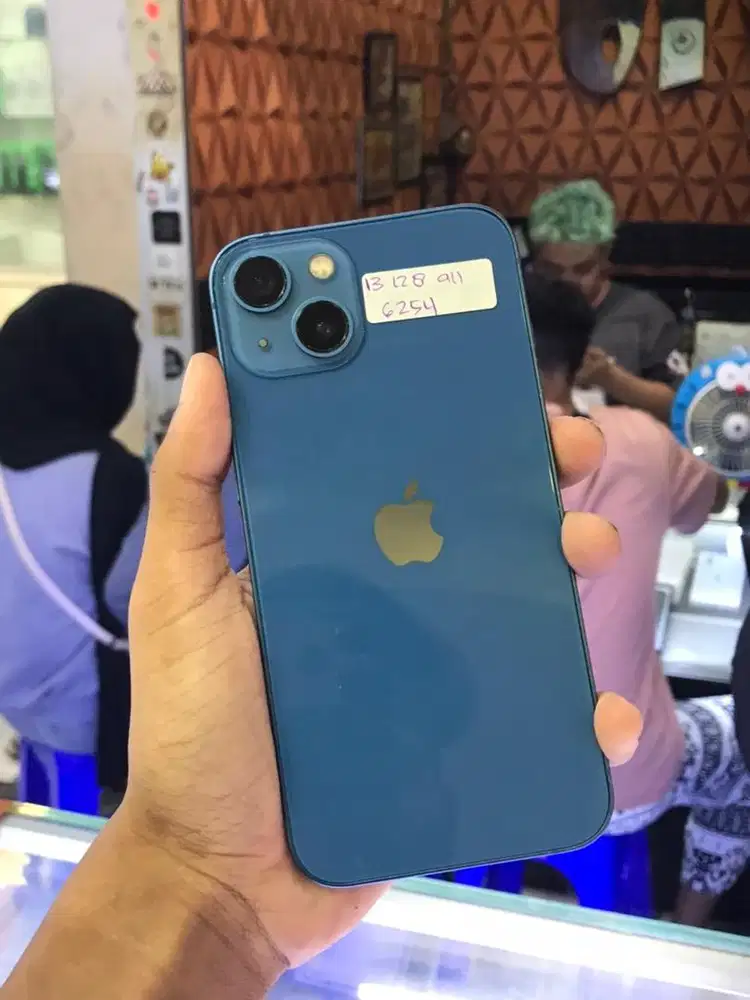 iPhone 13 128GB All Operator Nominus Blue