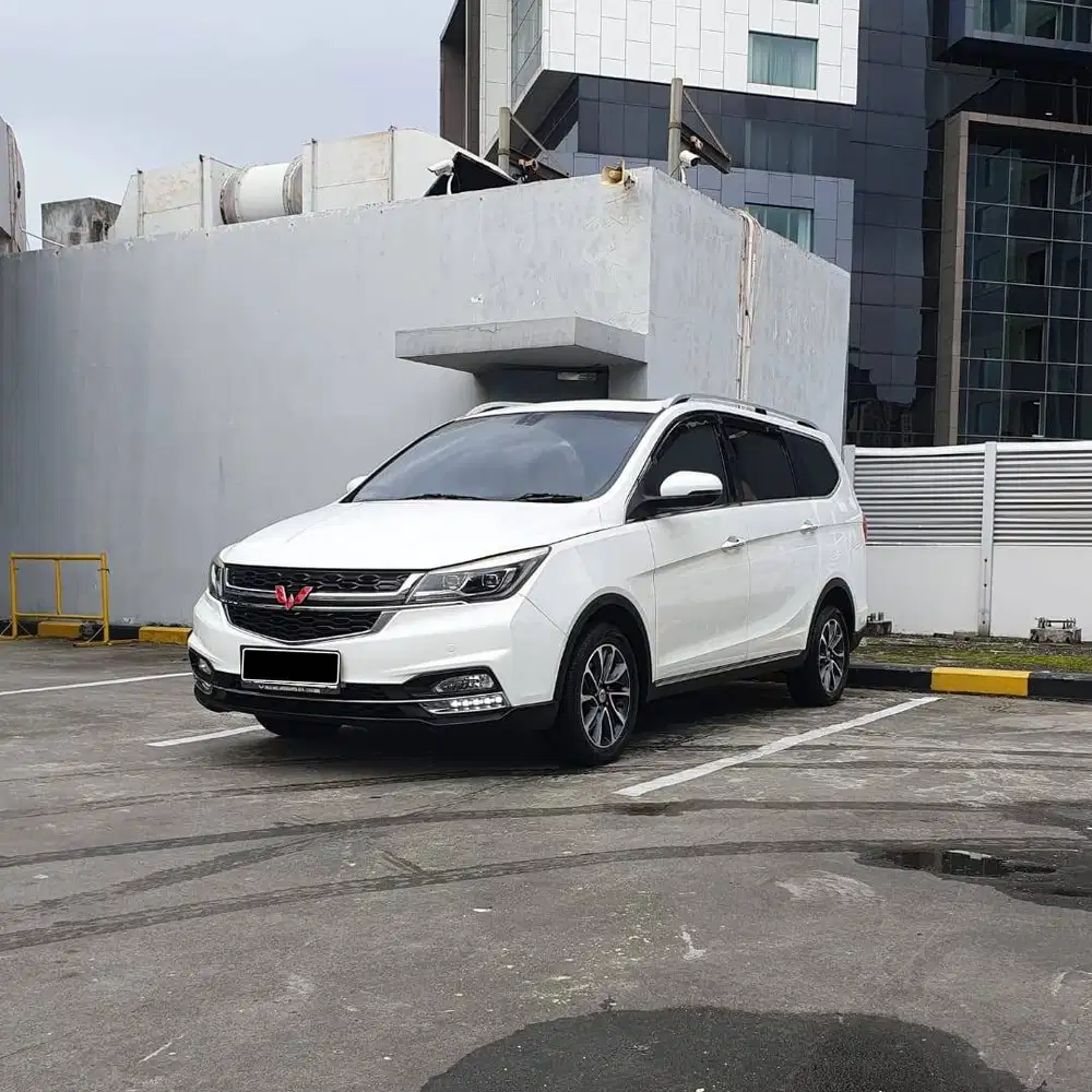 WULING CORTEZ TLUX PLUS CVT 1.5 A/T 2019 TDP MULAI 5JT