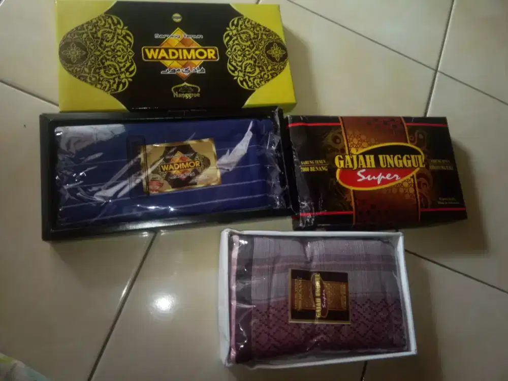 Sarung wadimor dan gajah unggul