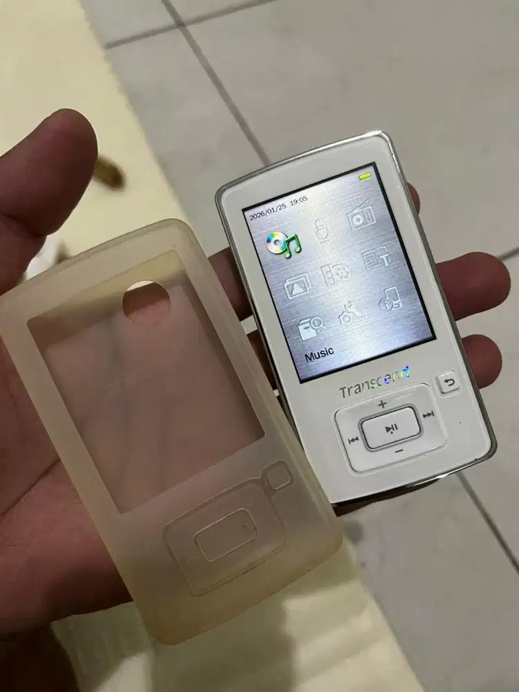 MP4/MP3 transcend MP870