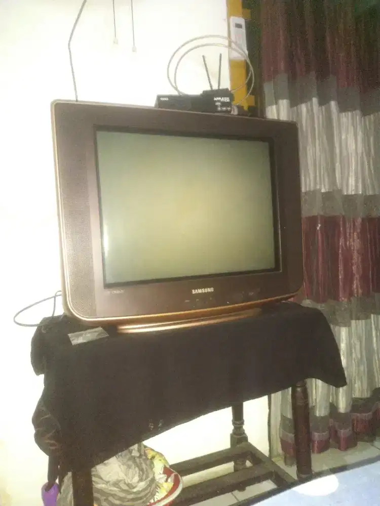TV Tabung SAMSUNG