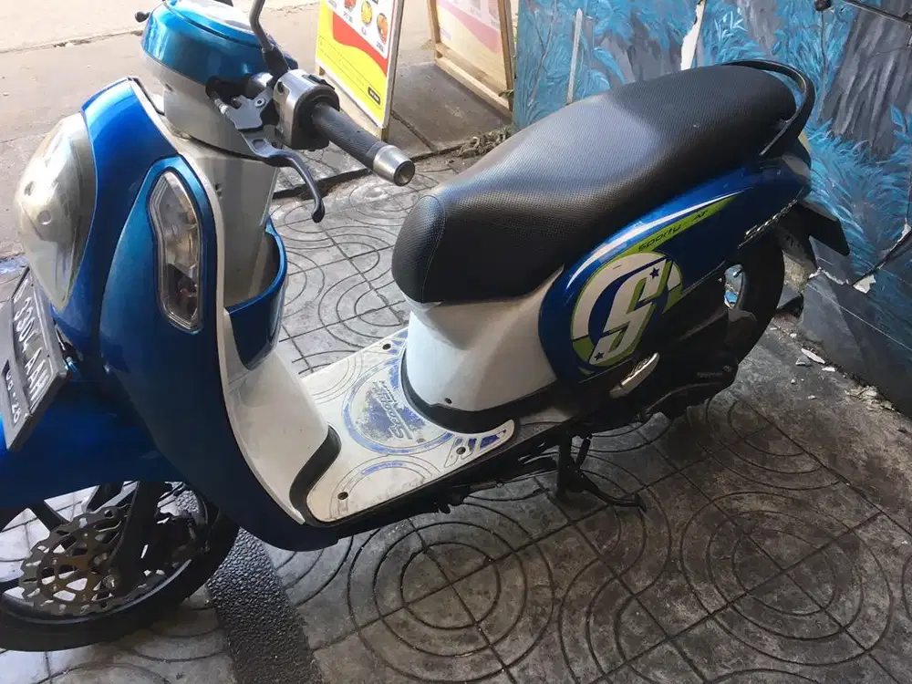 Honda scoopy 2016