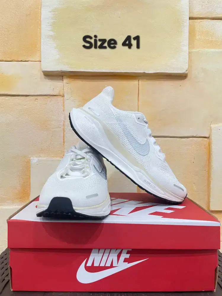 Sepatu olahraga Nike High Quality