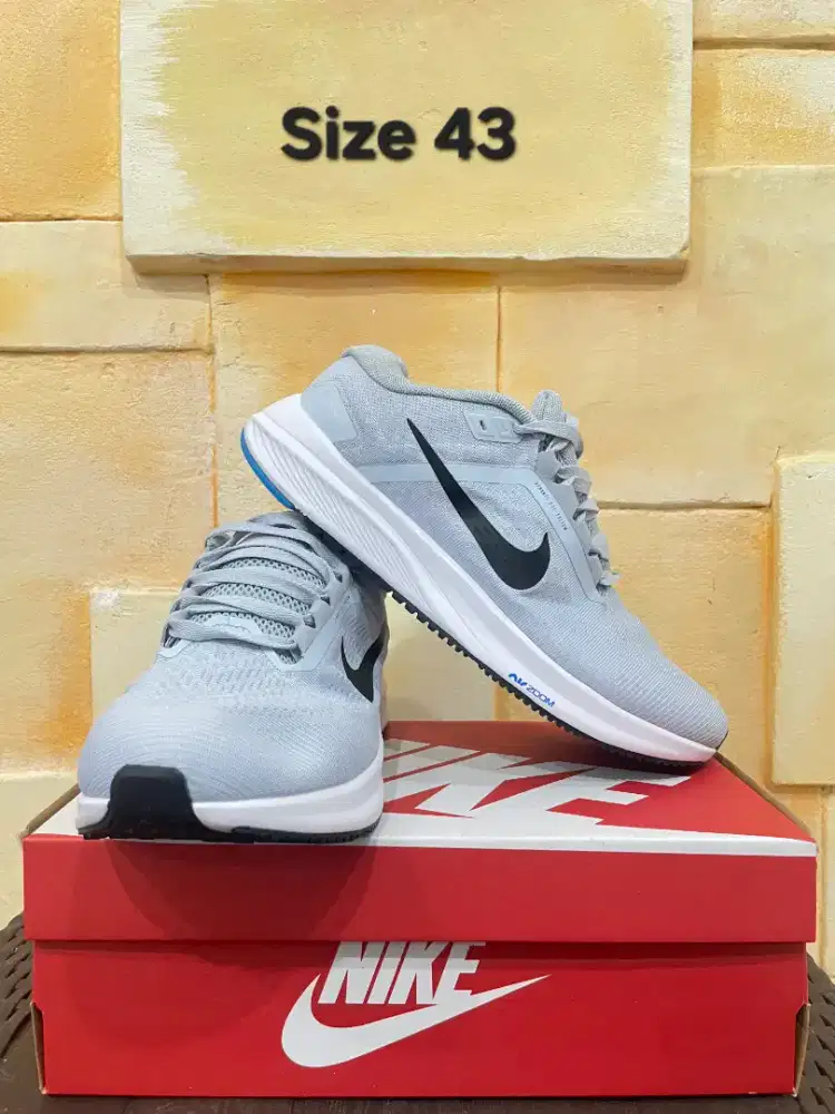 Sepatu olahraga Nike High Quality