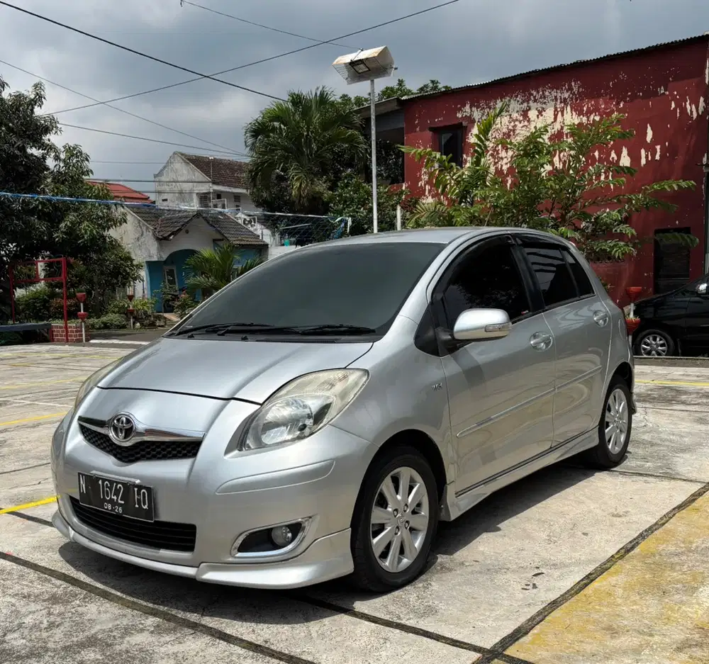 Toyota Yaris 2011 Bensin