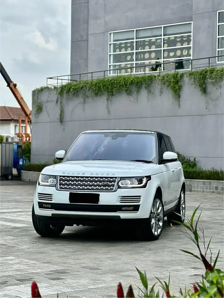 CASH Range Rover Vogue 3.0 HSE Full Option 2014 Fresh Condition