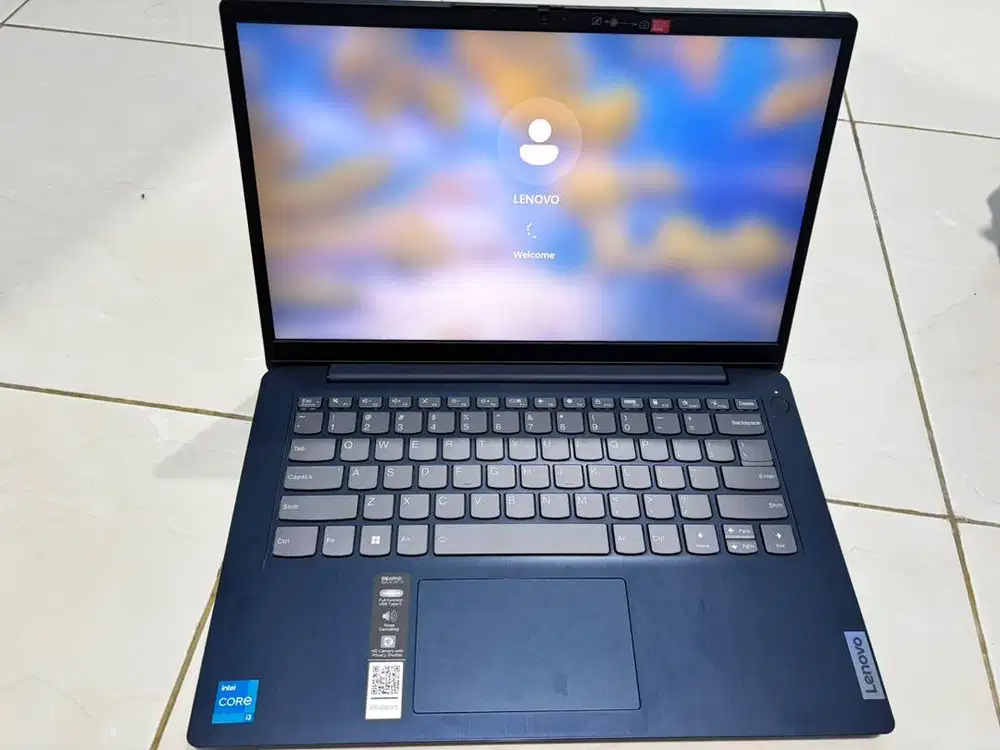 Laptop Lenovo Core i3