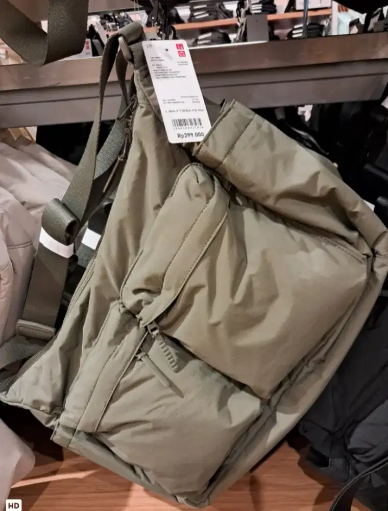 Tas Bahu Merk Uniqlo