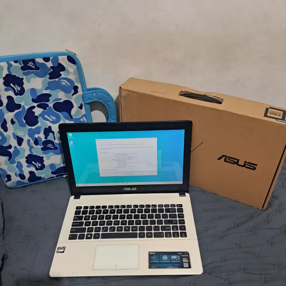 LAPTOP ASUS X450EA 

PROSESOR AMD E1-APU WITH RADEON
RAM 4GB
