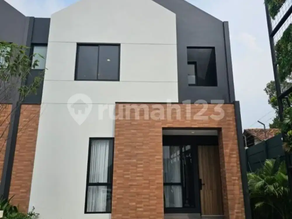 Rumah 2 lantai Cantik Dekat Tol di Tangerang