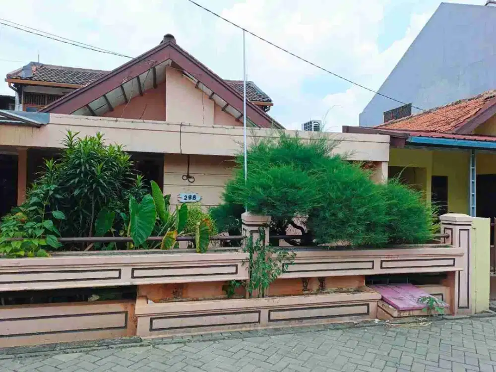 Dijual rumah siap huni di komplek.barata ciledug tangerang