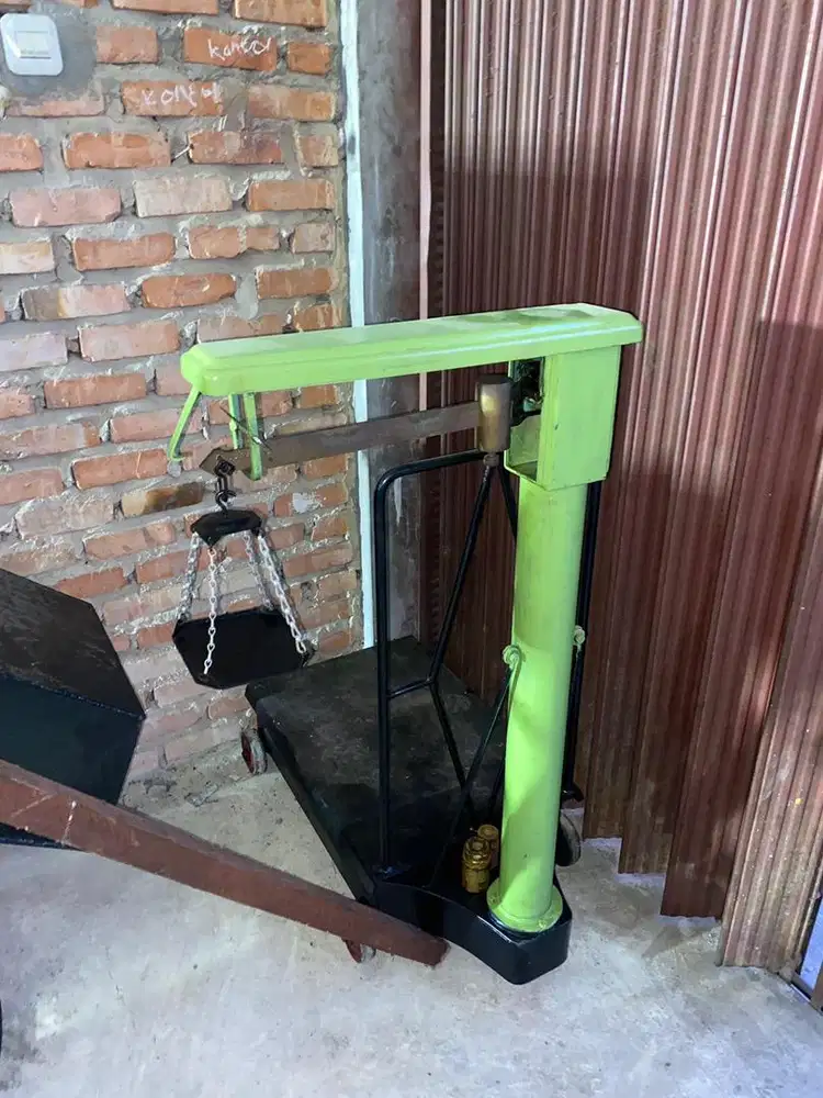 TIMBANGAN DUDUK 1000KG