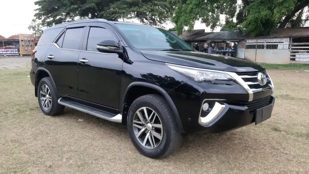CASH ! Fortuner VRZ 2017 Solar At Matic Pajak Hidup Terawat Siap Mudik