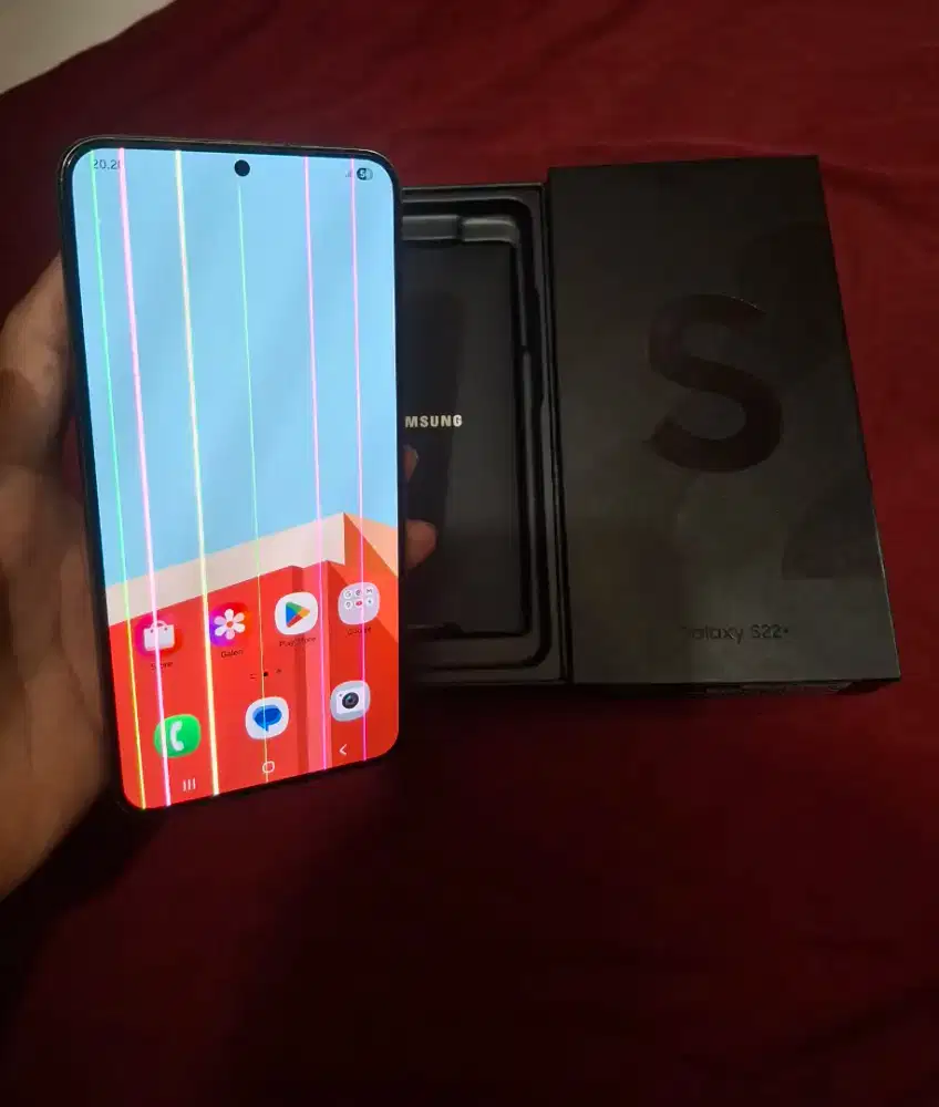 Samsung S22 Plus minus layar garis