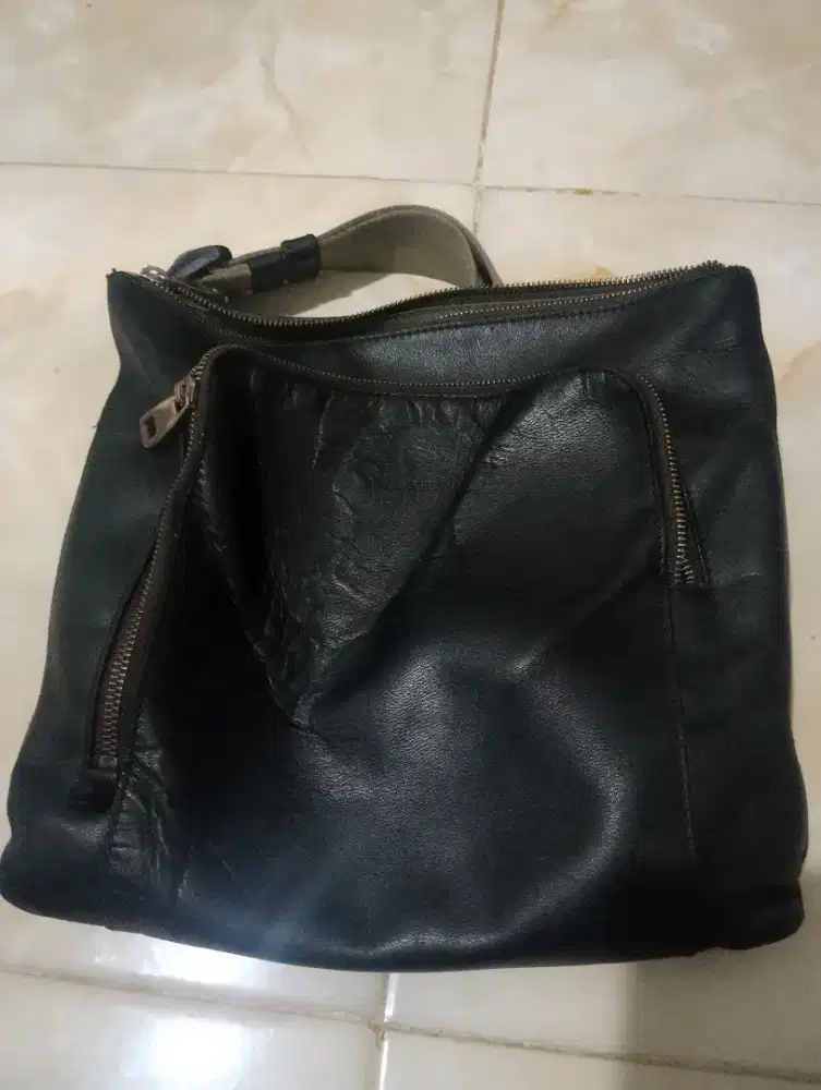 Dijual murah tas selempang pria Dolce Gabbana second