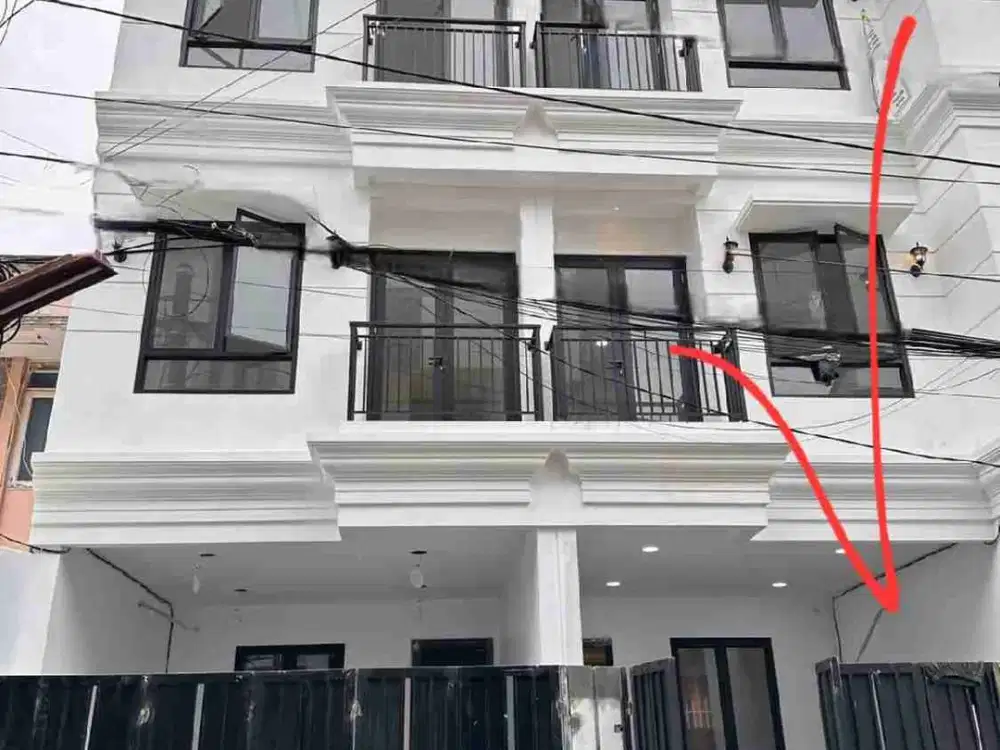 Rumah 3 Lantai, Lokasi Strategis Dekat Tanjung Duren, Jakarta Barat