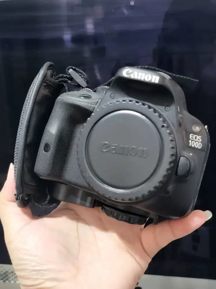 Canon 100d body only