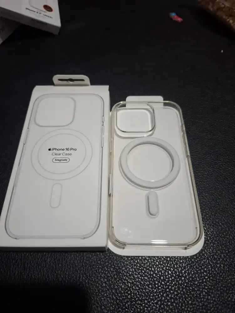Apple clear magsafe case iphone 16 pro