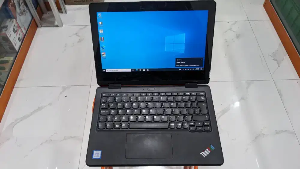 Thinkpad Yoga 11e Touchscreen i5-8200y Ram 8