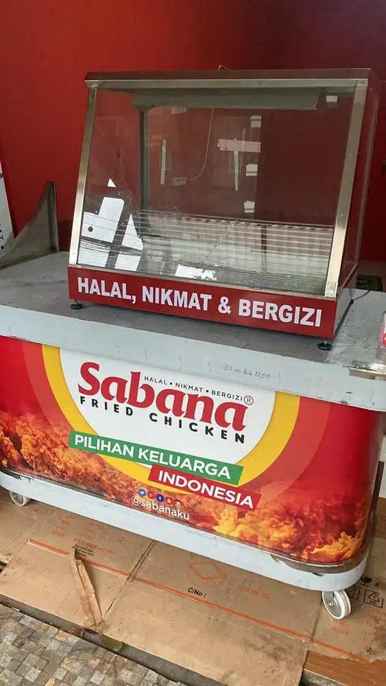 Sabana Crew (kasir dan kebersihan)