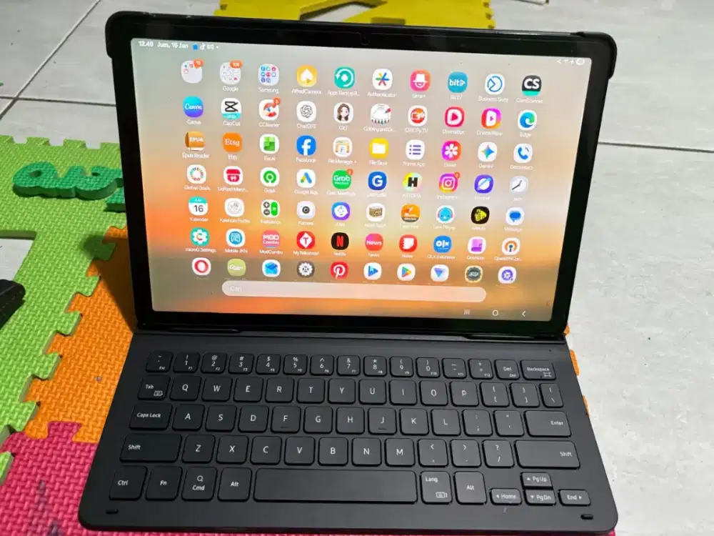 Samsung Tab a9 plus 5 g & Keyboard