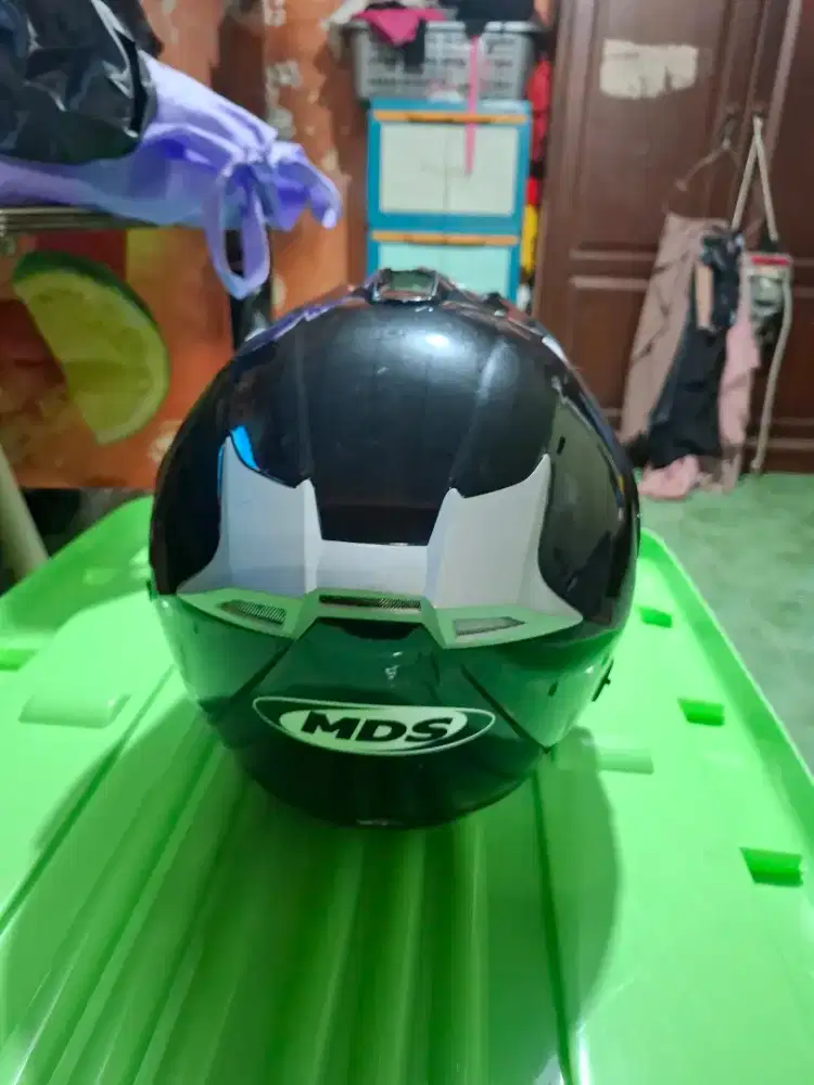 Helmt mds warna hitam