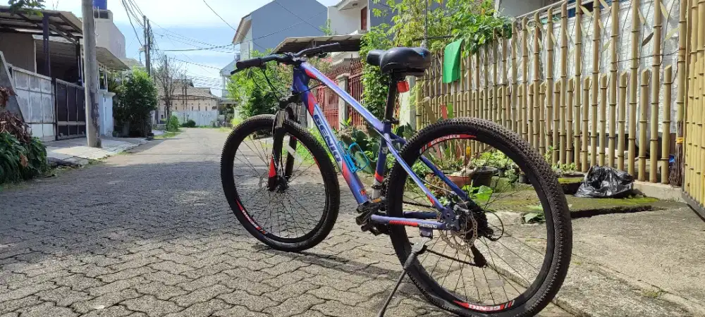 Sepeda gunung MTB Genio M345