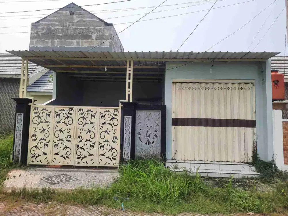 DIJUAL RUMAH 
PERUM ROYAL PRAK JUANDA BLOK H3 NO 31
KEL. : KWANGSAN
KEC  : SEDATI
KAB  : SIDOARJO