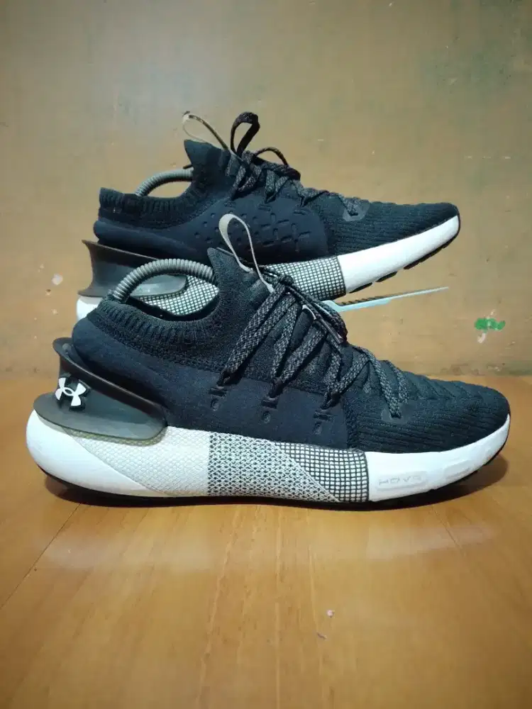 Under Armour HOVR Phantom 43