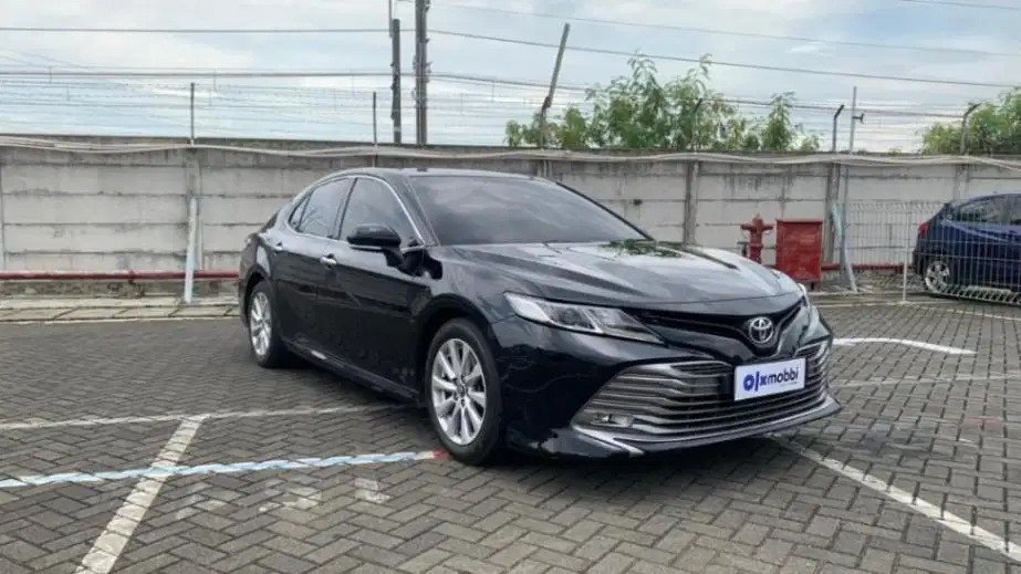 LOW DP Toyota Camry 2.5 V Bensin-AT 2019 BAI