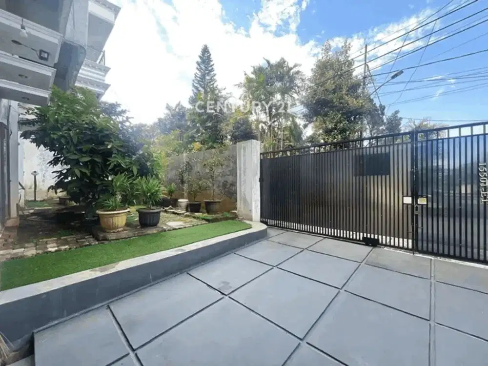 Dijual Tanah Ada Bangunannya Bisa Untuk Dibangun 4 Unit Rumah