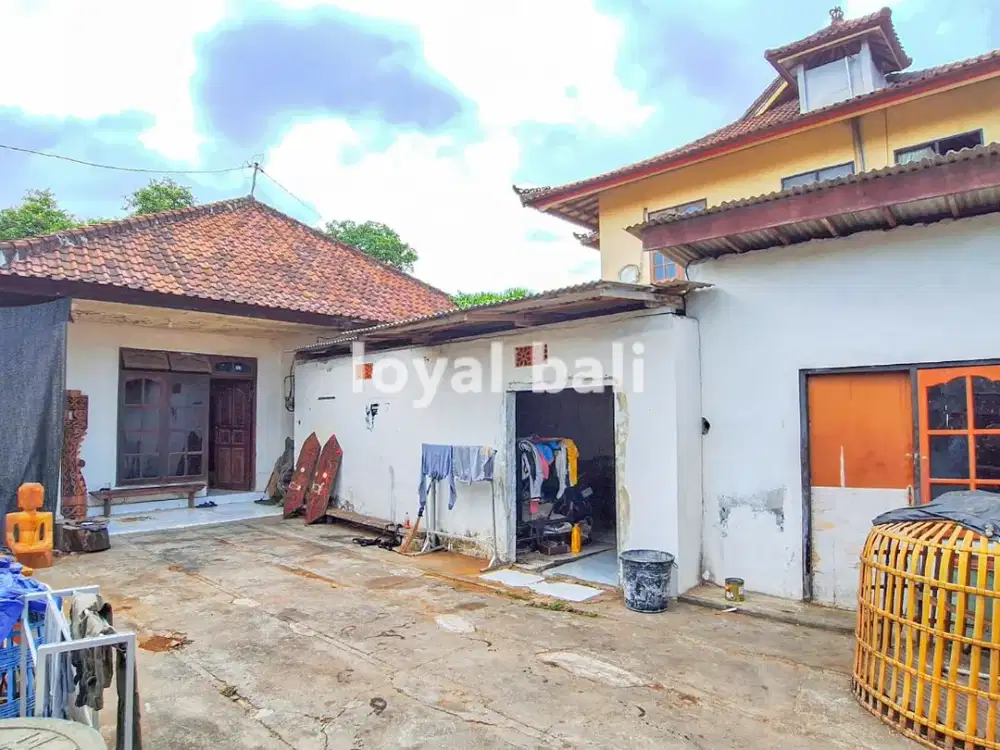 Land 250m2 Free Building, Just Walking to Jimbaran Beach, Bali