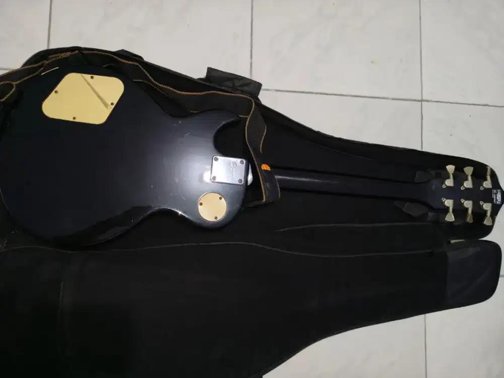 Gitar listrik cort asli