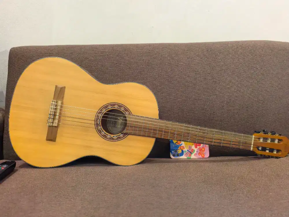 Gitar Klasik Valencia VC304