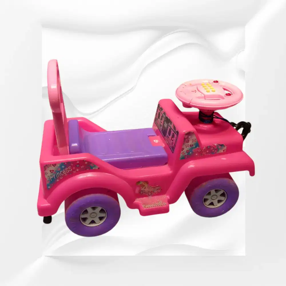 Mobil-mobilan anak usia 1 tahunan