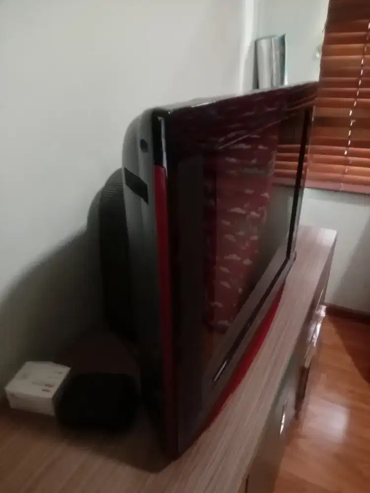 Tv minus layaj pake lg 29 in tabung layar datar