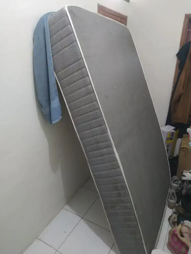 Kasur bekas merk domi 120 x 200