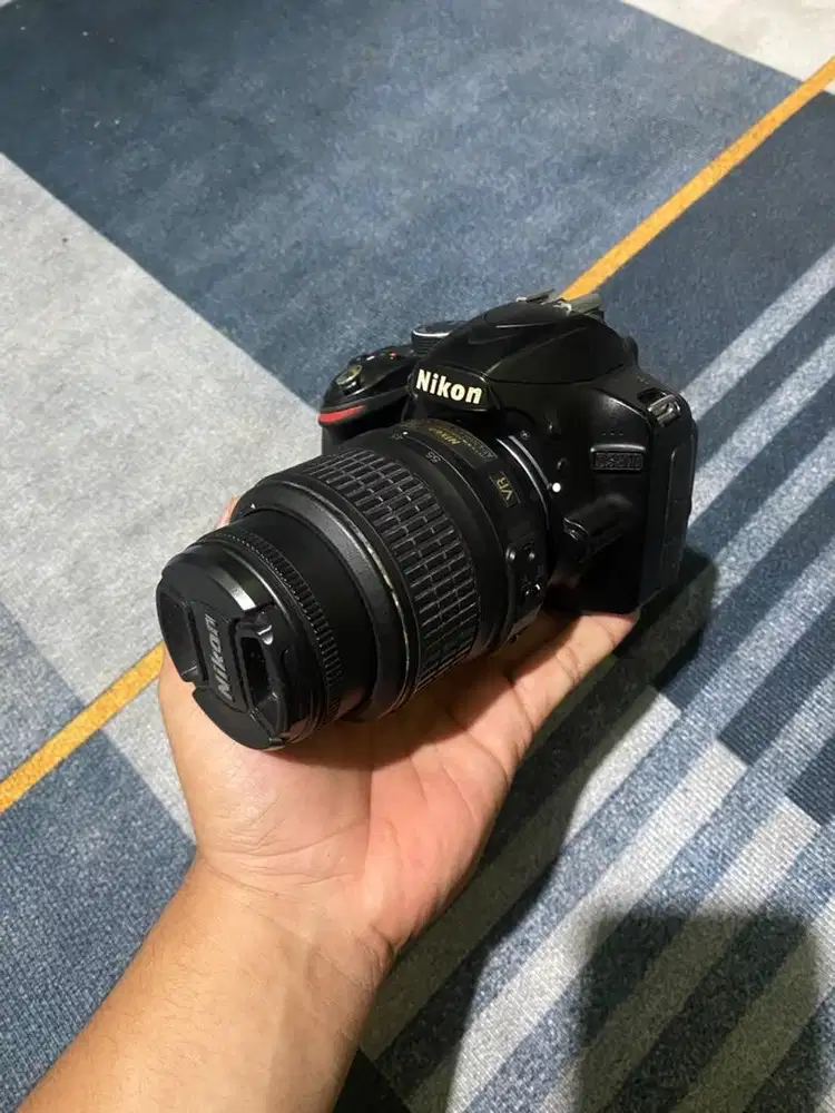 Kamera nikon D3200 lensa 18-55 LCD jernih no vignete