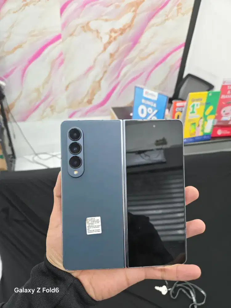 SAMSUNG Z FOLD 4 256gb like new No minus garansi resmi
