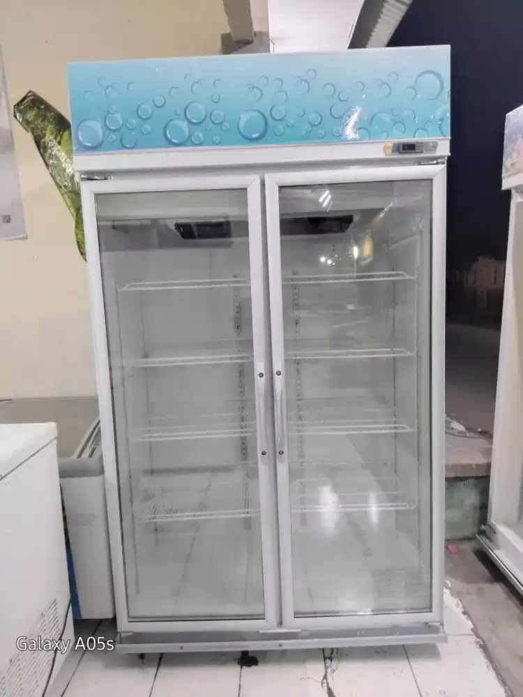 Showcase chiller 2pintu