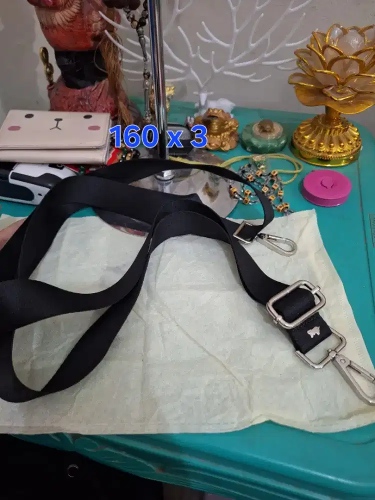 Tali tas branded 
Braun buffel uk 160 x 3 
Limited edition 
Barang ter