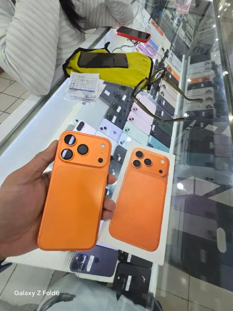 Iphone 17 Pro 256gb bh 100% garansi panjang (warna orange) LIKE NEW