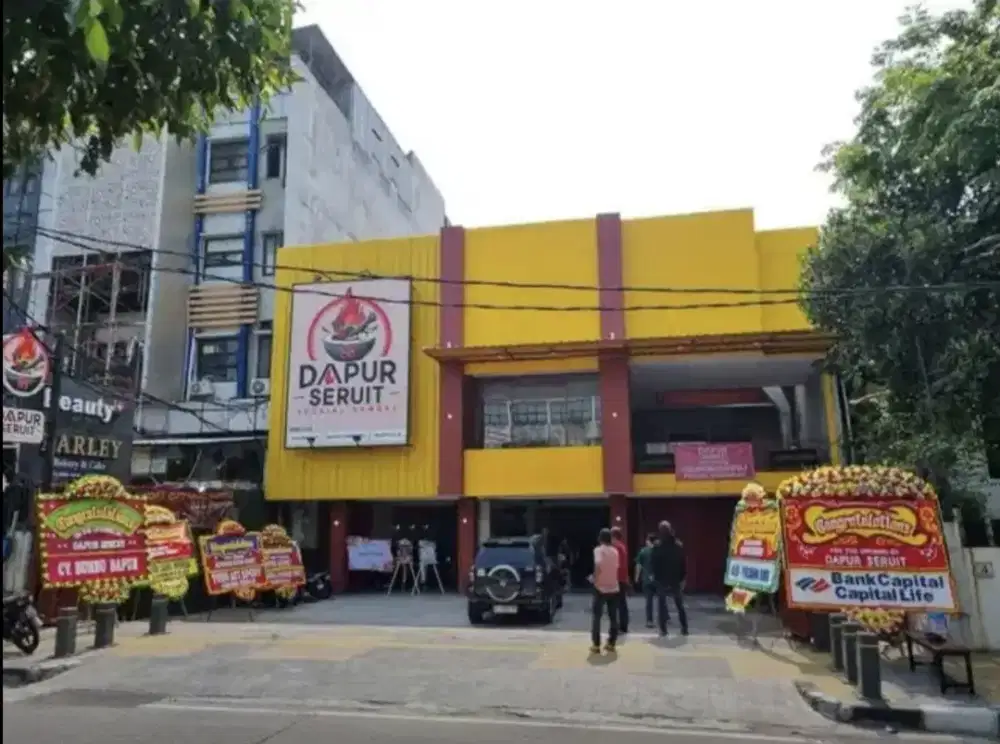 LOWONGAN WAITER DAN SENIOR KITCHEN