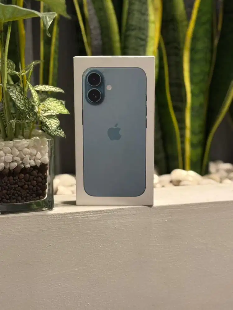 iPhone 16 Teal 128GB iBox Like New
