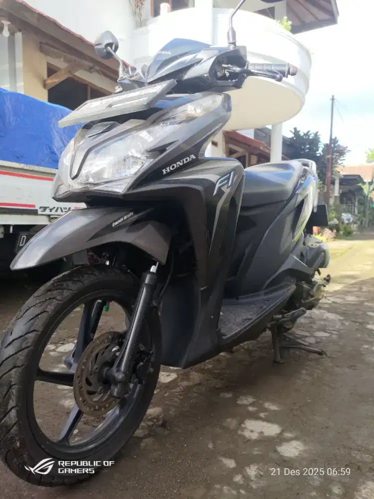 VARIO KZR 125 2015 COKLAT RARE