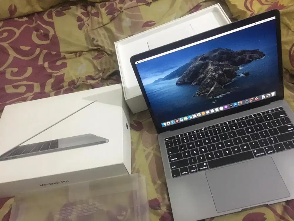 Laptop macbook pro 2017 8/256gb fullset ibox sequoia bandung murah