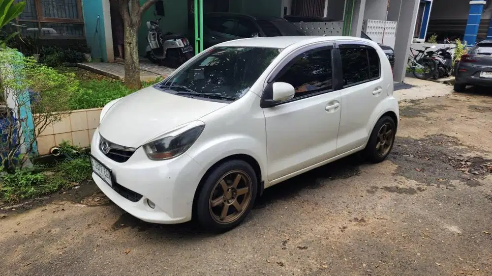 Daihatsu SIRION Automatic 2012